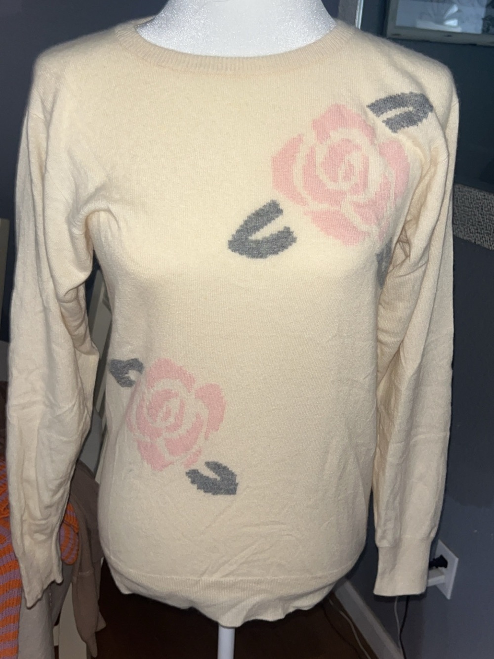 Pringle of Scotland Cream Crewneck Sweater with Pink Rose Motif